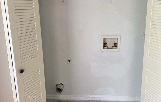 Venetian Place - 1323