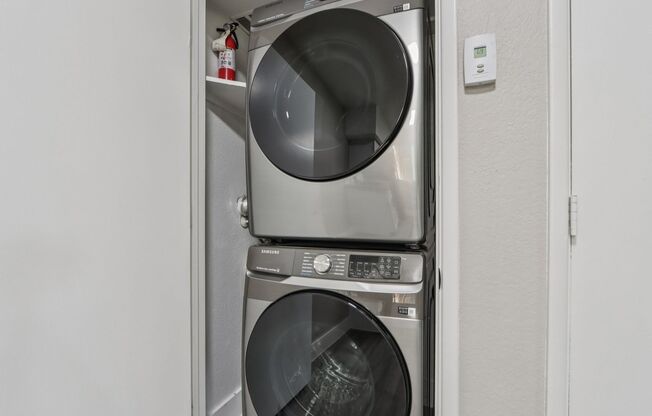 1 bed, 1 bath, 607 sqft, $1,399, Unit 1046