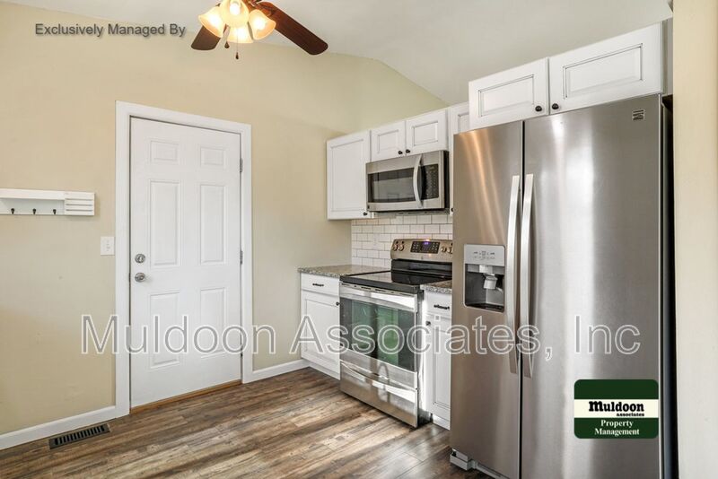 1015 VONDELPARK DR