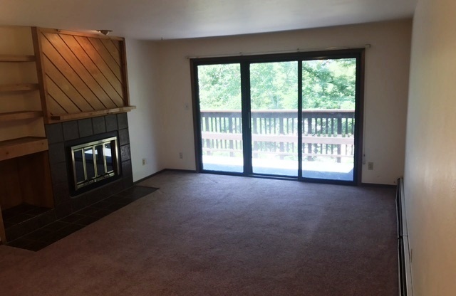 Bright and spacious two Bedroom one Bath, big deck, great location! (34th)