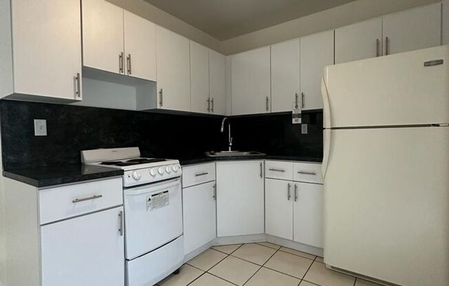 Studio, 1 bath, $1,450, Unit 1333-2