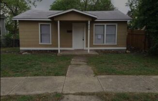 Don't Miss This Relaxing 3BR/1BA Home Near Beautiful Downtown!