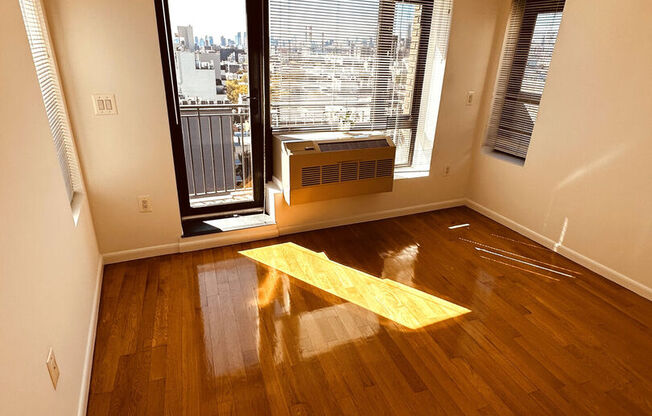 1 bed, 1 bath, 673 sqft, $3,600