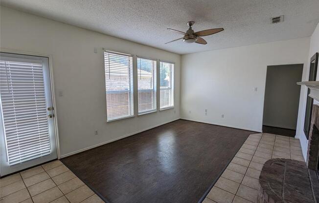 6367 STONEWATER BND TRL
