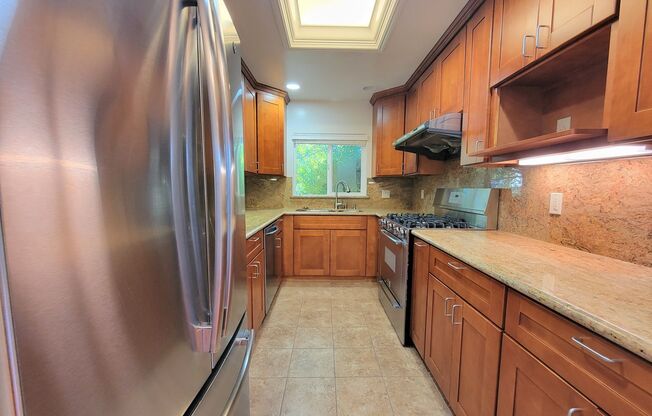 Updated Home in Palo Alto Available with Air Conditioning