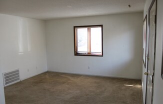 2 beds, 1 bath, $850