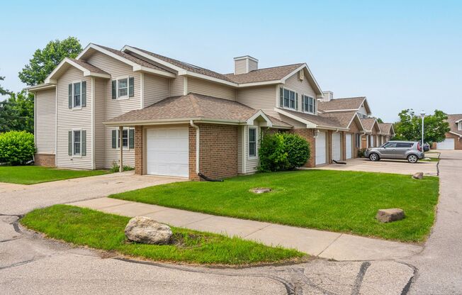 2 beds, 2 baths, 1,050 sqft, $1,799, Unit 3203