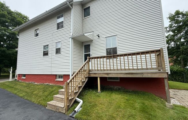 2 Bedroom, 1 Bath Duplex in Quiet Dover Neighborhood