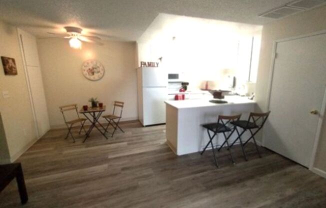 1 bed, 1 bath, 686 sqft, $1,300, Unit HL103