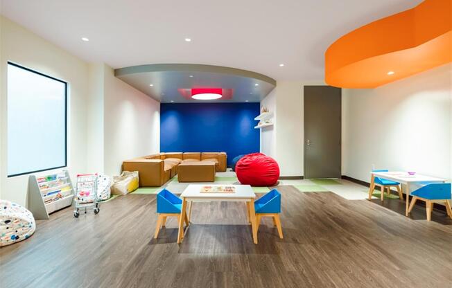 2 beds, 2 baths, 922 sqft, $5,795, Unit 14P