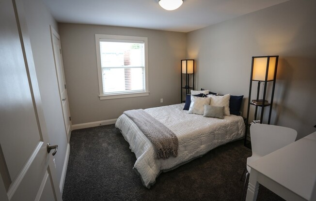 2 beds, 1 bath, 1,130 sqft, $1,425, Unit BR-2316