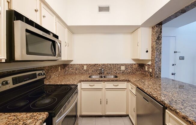 2 beds, 2 baths, $1,450, Unit # 47