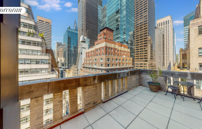 485 MADISON AVE