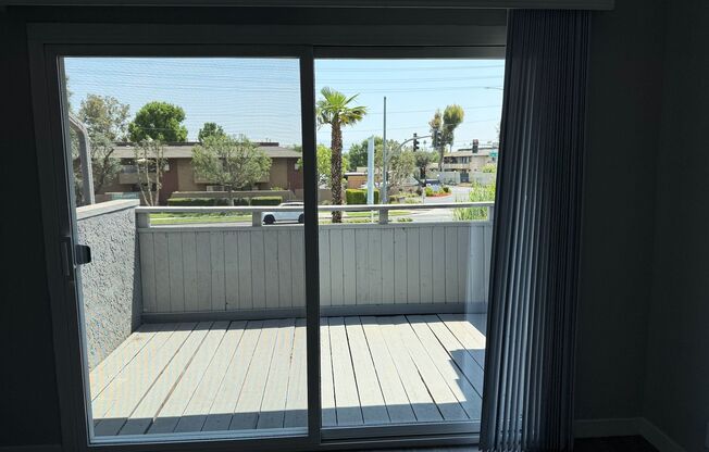 2 beds, 1 bath, 853 sqft, $2,560, Unit 9B