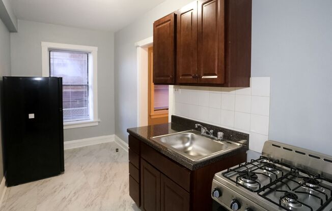 Studio, 1 bath, $1,025