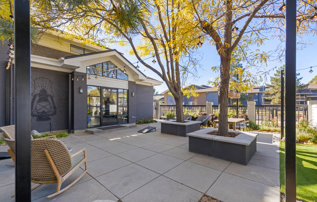 the preserve at ballantyne commons courtyard with seating and trees