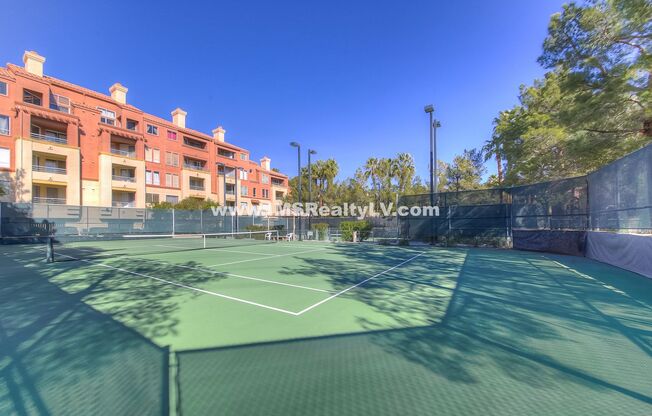 2 beds, 2 baths, $1,800, Unit Unit 123