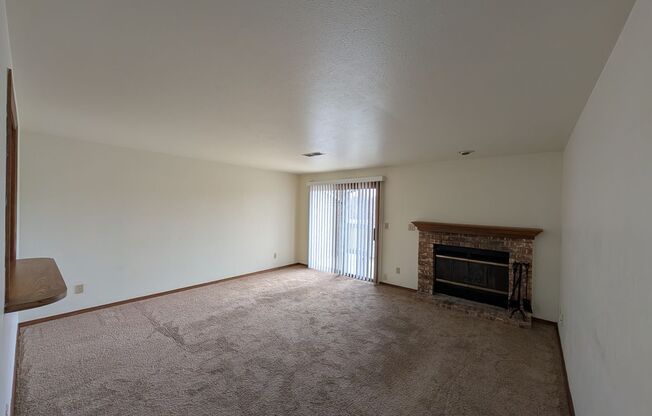 2 beds, 2 baths, 1,034 sqft, $1,279, Unit 1401 043