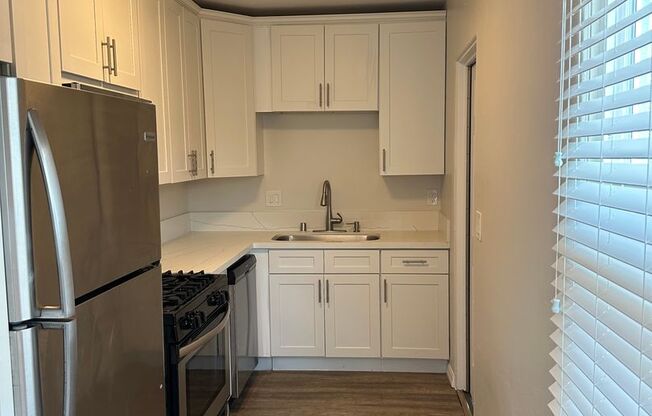 1 bed, 1 bath, $1,995, Unit 954 22nd Street