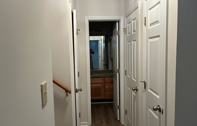 3 beds, 2 baths, $1,825, Unit Unit T