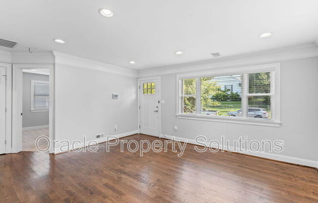 5803 RAVENSWOOD RD