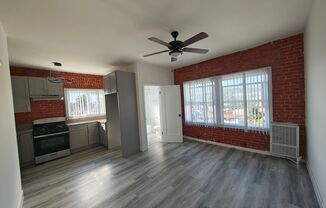Studio, 1 bath, 415 sqft, $1,550, Unit 406