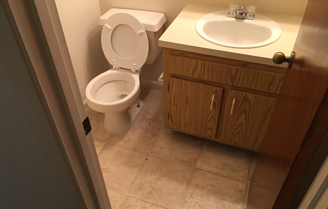 3 beds, 2.5 baths, 1,208 sqft, $1,800, Unit CW1006