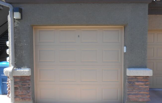 3 beds, 2 baths, $1,700, Unit # 14 2054
