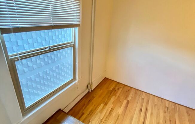 1 bed, 1 bath, 505 sqft, $1,495, Unit 19