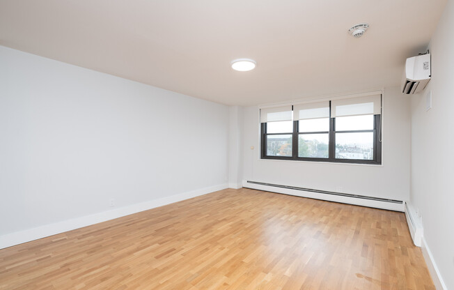 1 bed, 1 bath, 632 sqft, $3,150, Unit 15K