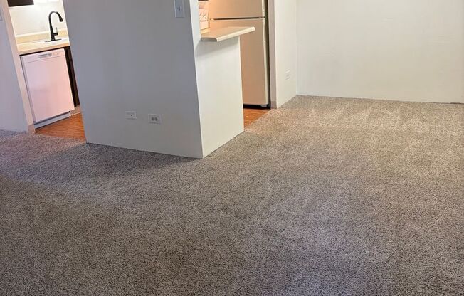 2 beds, 2 baths, 805 sqft, $1,525, Unit B-315