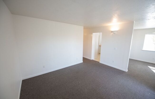 2 beds, 1 bath, $1,749, Unit 5