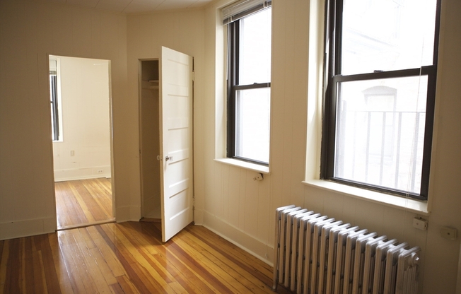 82 W CEDAR ST
