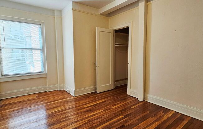 2 beds, 2 baths, 775 sqft, $1,975, Unit 210