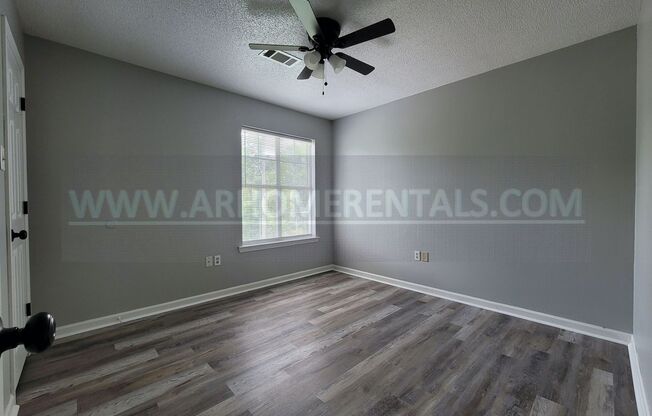 2 beds, 1.5 baths, 900 sqft, $900