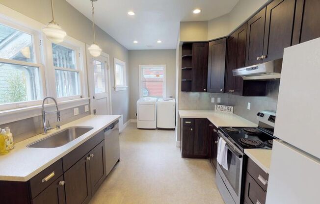 A564 - 5649 11th Ave NE (Duplex)