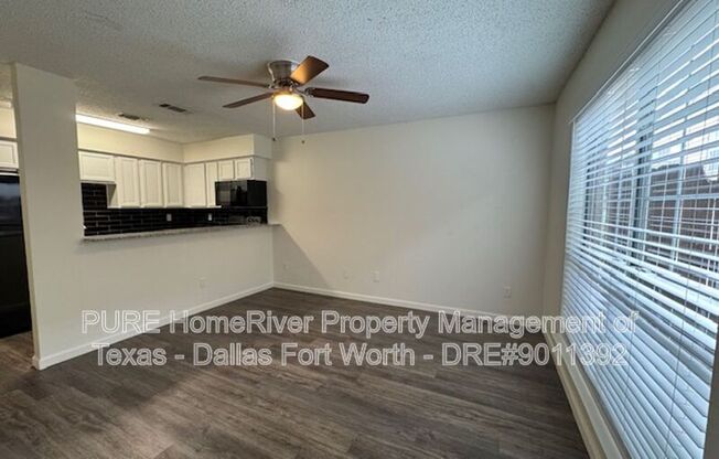 4002 W PIONEER DR