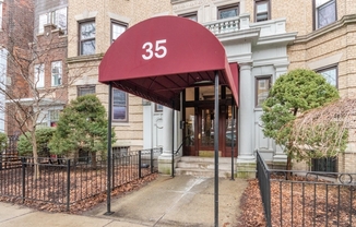 35 Queensberry St