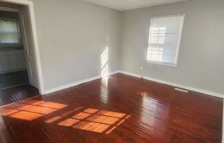 2 beds, 1 bath, $899