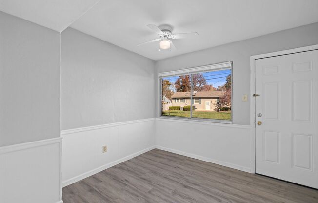 2 beds, 1.5 baths, 830 sqft, $1,300, Unit 9774 Lynntown Court