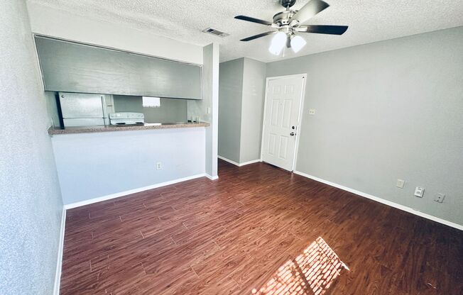 Studio, 1 bath, 500 sqft, $750, Unit 107