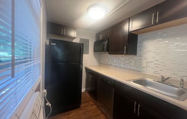 Studio, 1 bath, $1,195, Unit Unit F