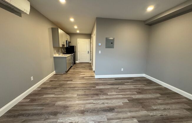 Studio, 1 bath, 362 sqft, $1,850, Unit 406
