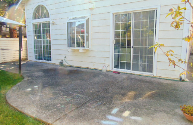 Forest Park/Ardenwood area home in Fremont