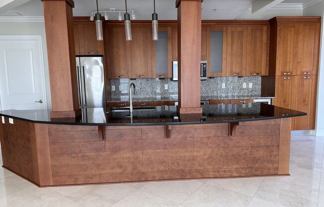 2 beds, 2.5 baths, $4,500, Unit UNIT 1706