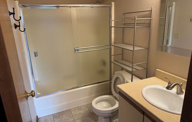 1 bed, 1 bath, $1,550, Unit # 214