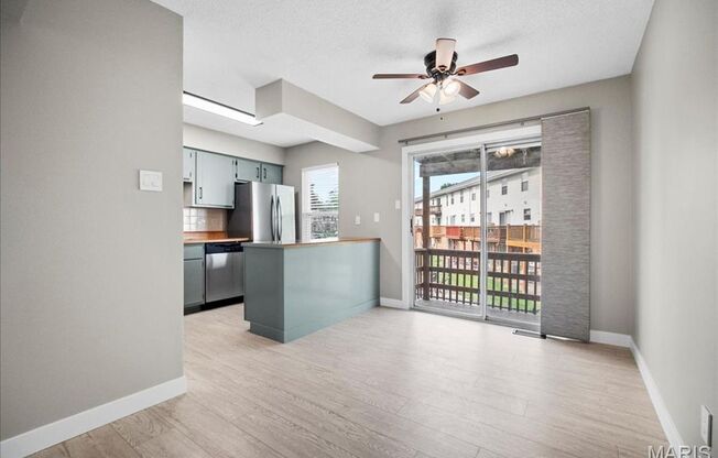 2 beds, 1 bath, 888 sqft, $1,525, Unit Boca Raton Drive - 779