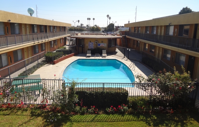 Studio, 1 bath, 425 sqft, $1,595, Unit 104 $499 SECURITY DEPOSIT O.A.C !!! AND SUMMER SPECIAL TO MOVE IN ...ASK ME HOW. CALL ME TO SCHEDULE YOUR VISIT ALBERT 323-809-6765