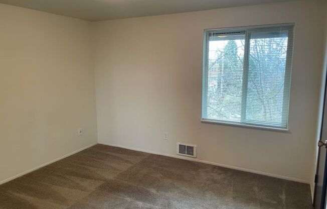 1 bed, 1 bath, 630 sqft, $1,400, Unit 301