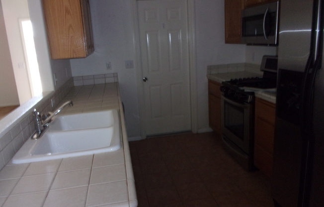 3 beds, 2 baths, $1,700